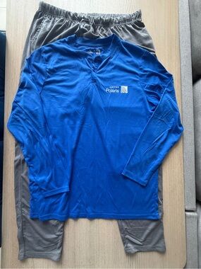 United Air Lines Polaris Lounge Wear Set